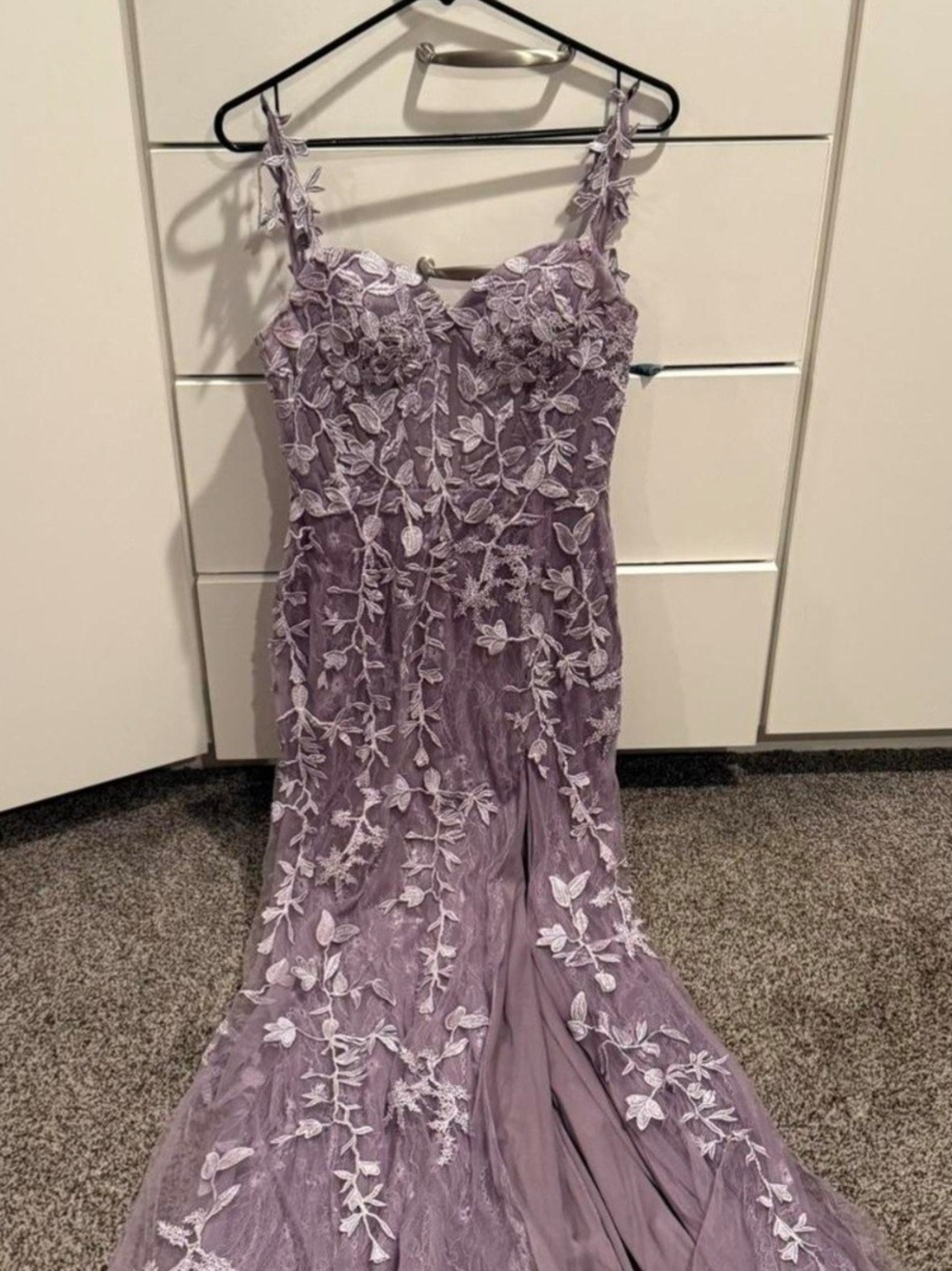 Lavender Lace Appliqué Spaghetti Strap Evening Dress